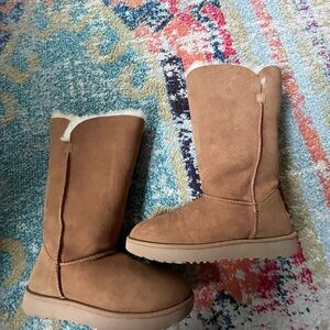 UGG Classic Tall Boots Chestnut Size 8